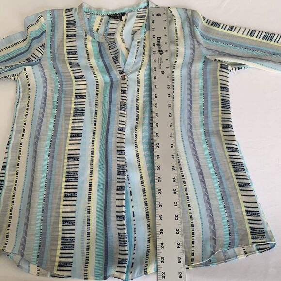 Nic+Zoe Top Women M Blue Stripe Sheer Flowy Button Front Roll Tab Career Office - Picture 6 of 7
